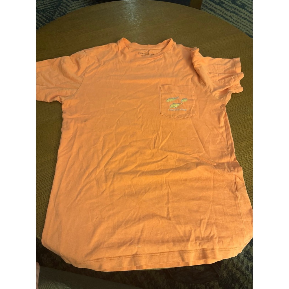 Vineyardβ vines t shirt